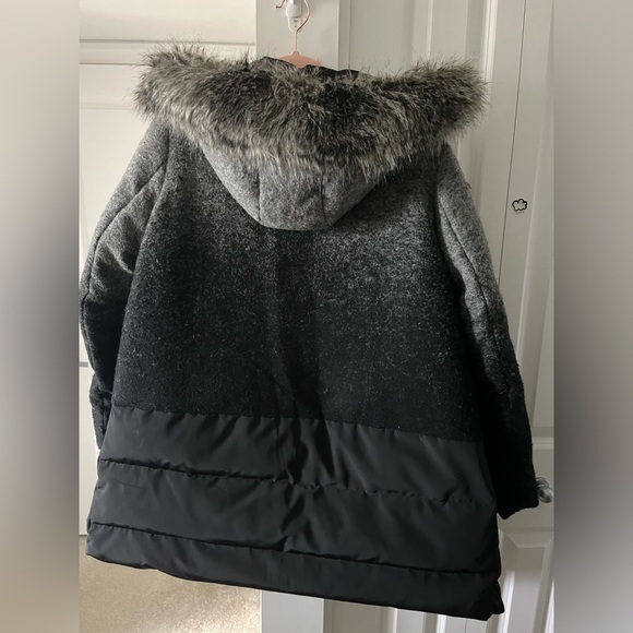 Armani Exchange | Down Filled Gradient Coat | Size Large - Picture 7 of 11